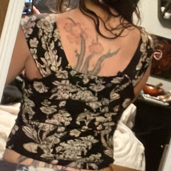 floral top size small - Picture 4 of 6